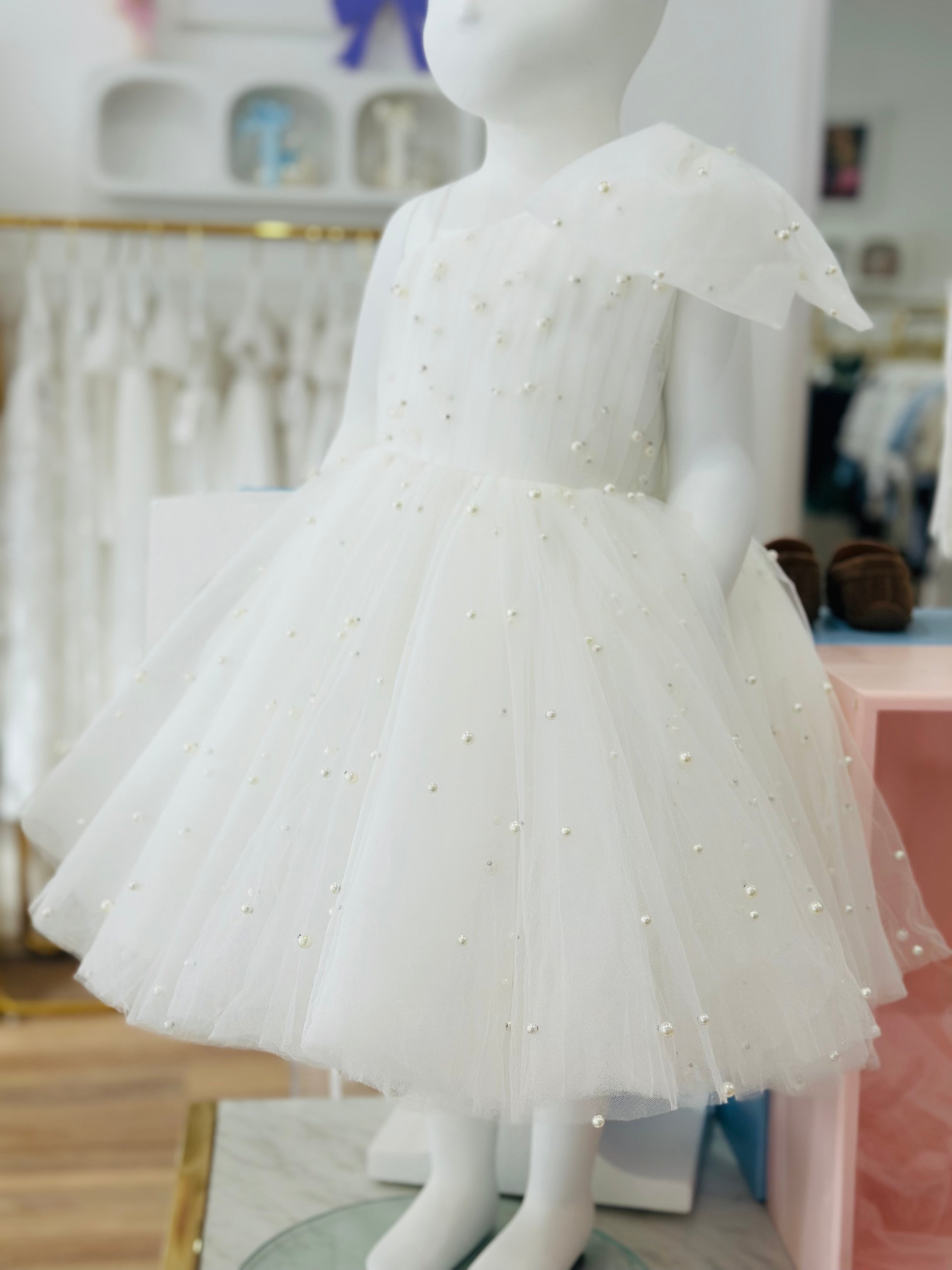 Leni One shoulder pearl dress