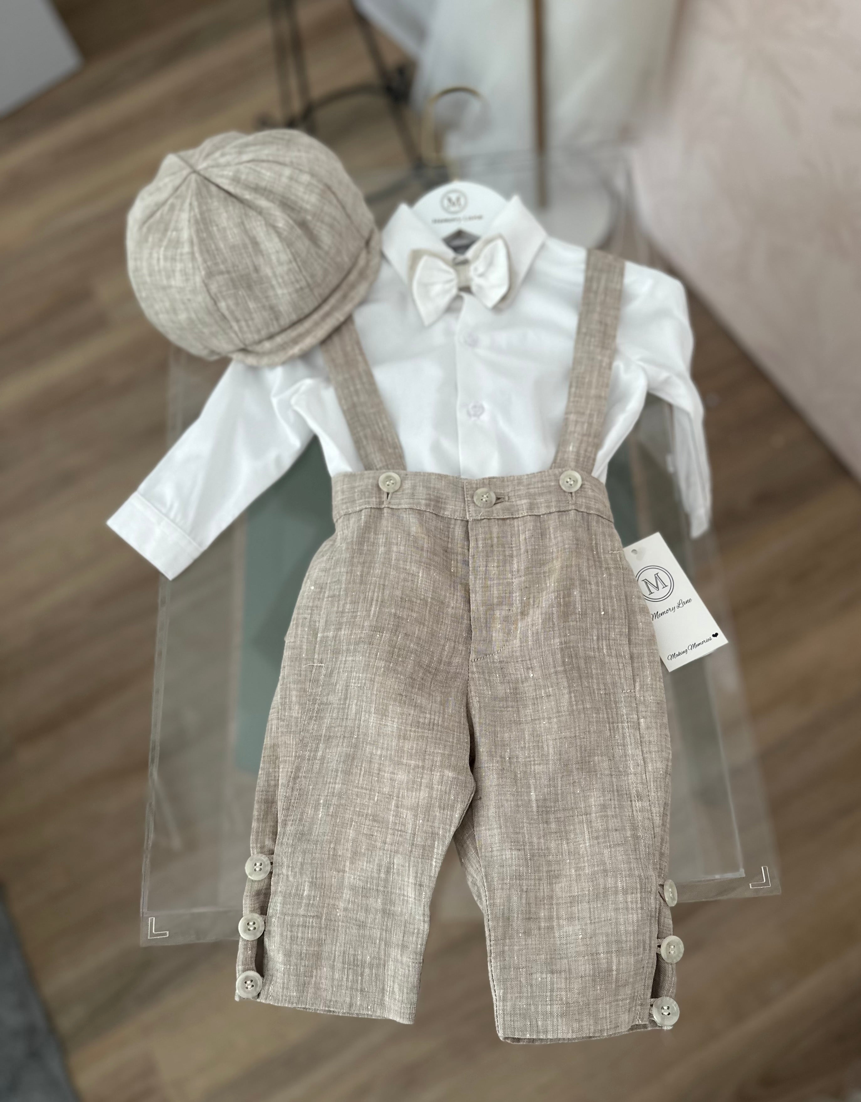 Antonio Speckled Taupe with bowlers Hat